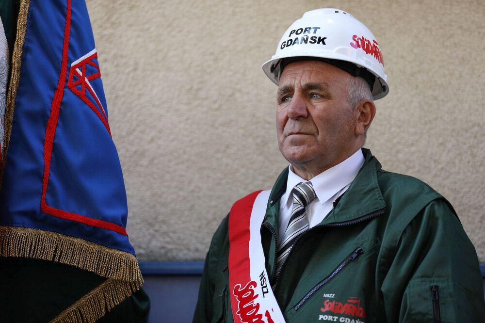 Odsłonięcie tablicy upamiętniającej gdańskich portowców – Gdańsk, 31 sierpnia 2022. Fot. Mikołaj Bujak (IPN)