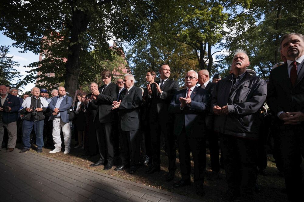 Odsłonięcie tablicy upamiętniającej gdańskich portowców – Gdańsk, 31 sierpnia 2022. Fot. Mikołaj Bujak (IPN)