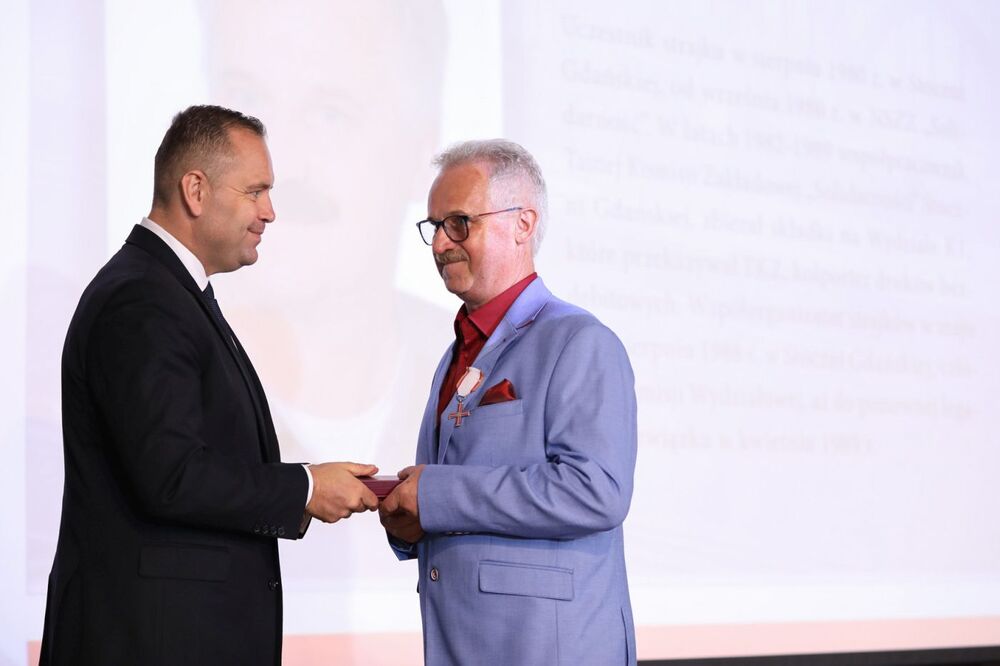 Uroczystość wręczenia Krzyży Wolności i Solidarności działaczom opozycji antykomunistycznej – Gdańsk, 31 sierpnia 2022. Fot. Mikołaj Bujak (IPN)