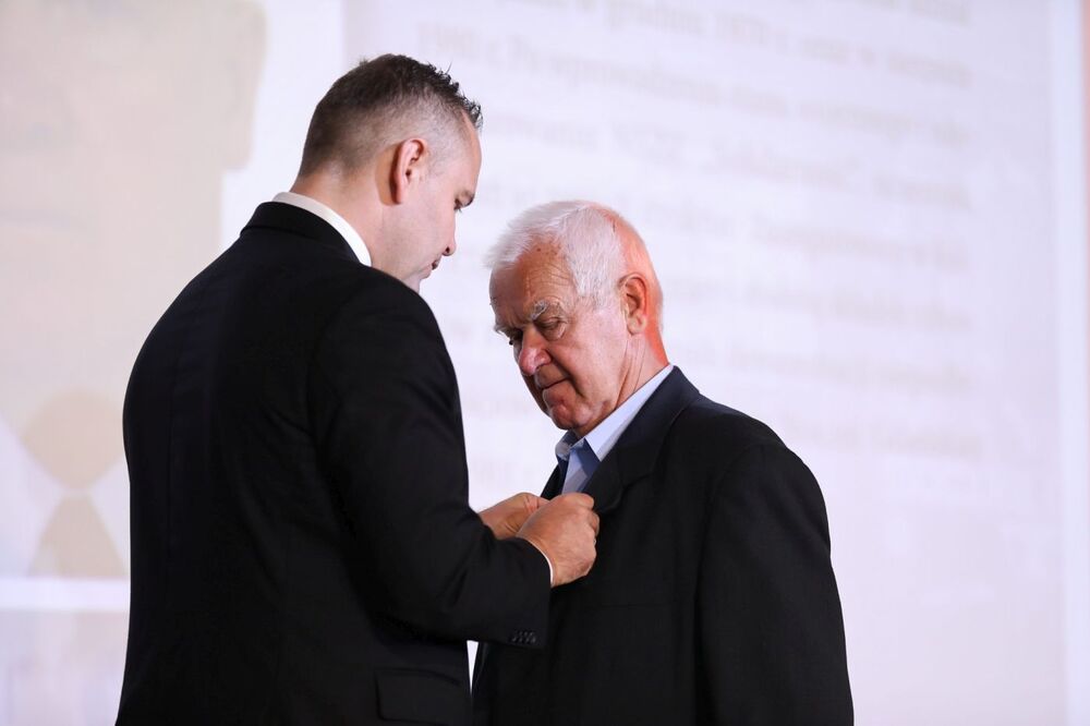 Uroczystość wręczenia Krzyży Wolności i Solidarności działaczom opozycji antykomunistycznej – Gdańsk, 31 sierpnia 2022. Fot. Mikołaj Bujak (IPN)