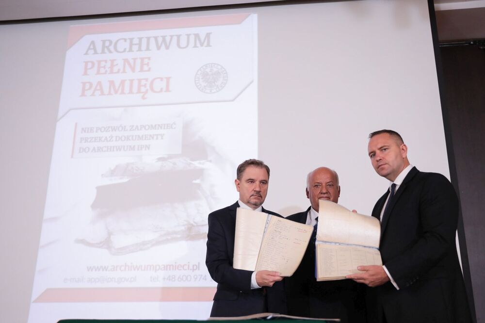 Do Archiwum IPN zostały przekazane wykazy uczestników strajku w Stoczni Gdańskiej im. Lenina w maju i sierpniu 1988 – Gdańsk, 31 sierpnia 2022. Fot. Mikołaj Bujak (IPN)