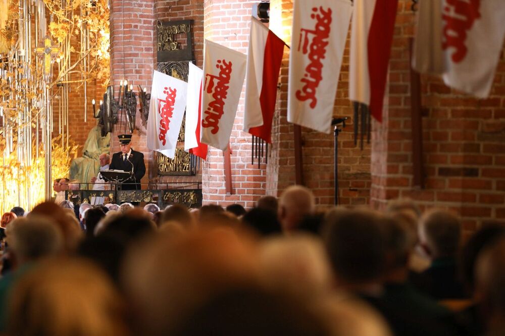 Msza św. w bazylice św. Brygidy podczas obchodów 42. rocznicy Sierpnia '80 i powstania NSZZ „Solidarność” – Gdańsk, 31 sierpnia 2022. Fot. Mikołaj Bujak (IPN)
