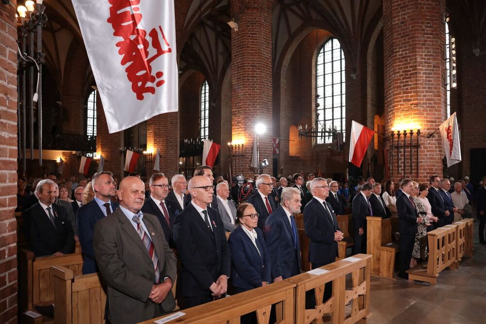 Msza św. w bazylice św. Brygidy podczas obchodów 42. rocznicy Sierpnia '80 i powstania NSZZ „Solidarność” – Gdańsk, 31 sierpnia 2022. Fot. Mikołaj Bujak (IPN)
