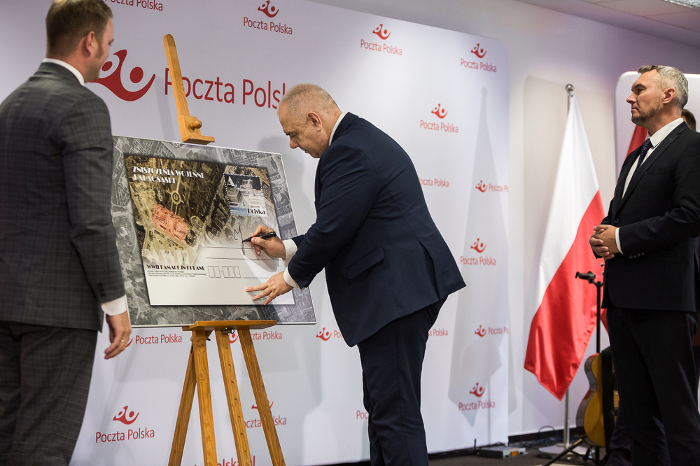 Prezentacja znaczka pocztowego z nowej serii filatelistycznej „Zniszczenia wojenne”  – Warszawa, 2 września 2022. Fot. Sławek Kasper (IPN)