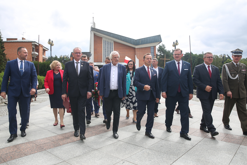 Uroczystość odsłonięcia Pomnika Żołnierzy Wyklętych Niezłomnych w Mielcu – 3 września 2022. Fot. Sławek Kasper (IPN)