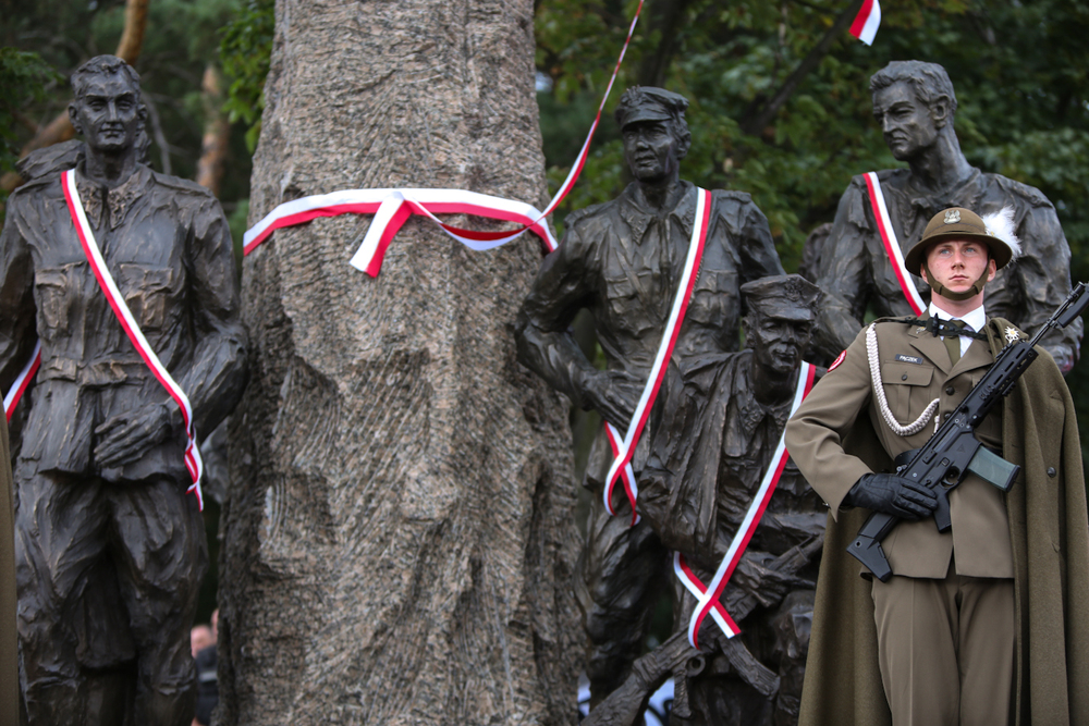 Uroczystość odsłonięcia Pomnika Żołnierzy Wyklętych Niezłomnych w Mielcu – 3 września 2022. Fot. Sławek Kasper (IPN)