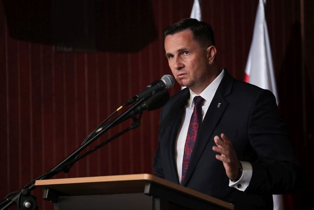 Uroczyste nadanie Muzeum Historycznemu w Skierniewicach imienia Jana Olszewskiego. Na zdj. Krzysztof Jażdżyk, prezydent Skierniewic.  – 5 września 2022. Fot. Mikołaj Bujak (IPN)