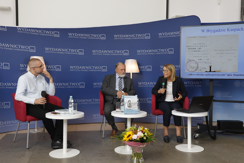Dyskusja o książce „Wciąż szukamy Ojczyzny zgubionej w wrześniowych chmurach... Wojennym szlakiem majora Władysława Drelicharza (1913–1944)” – Warszawa, 5 września 2022. Fot. Piotr Życieński (IPN)