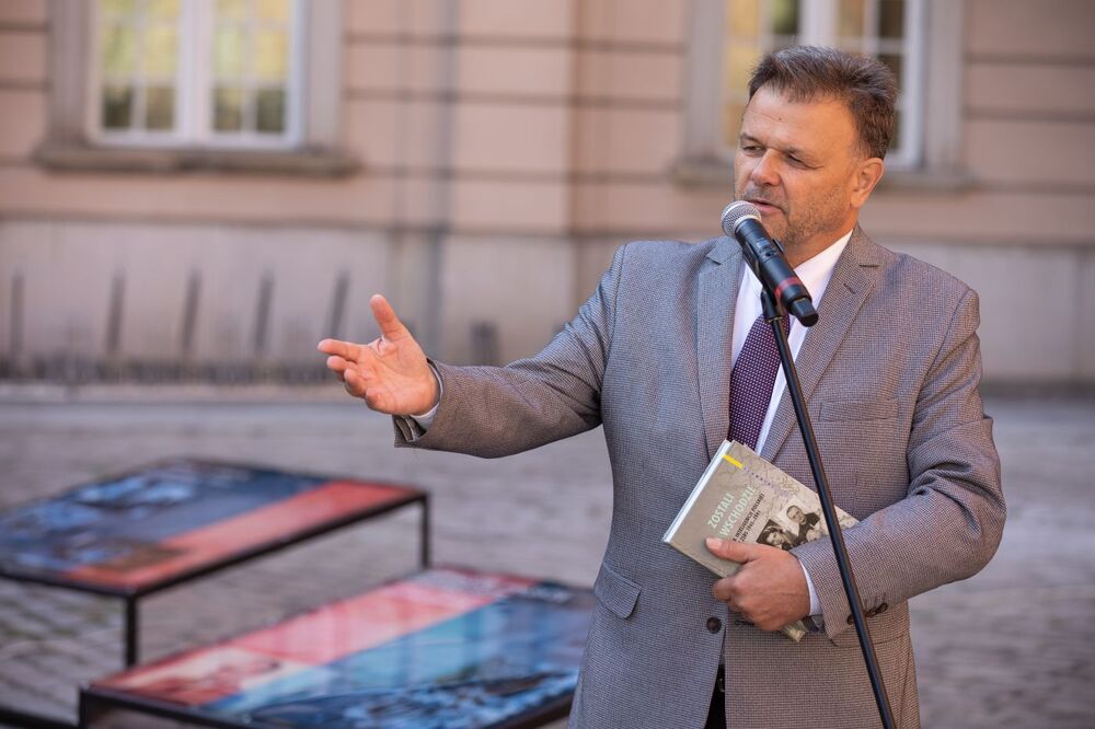 Adam Hlebowicz, dyrektor Biura Edukacji Narodowej IPN, podczas otwarcia wystawy IPN „Zostali na Wschodzie. Polska inteligencja w ZSRS 1945–1991” – Warszawa, 15 września 2022. Fot. Mikołaj Bujak (IPN)