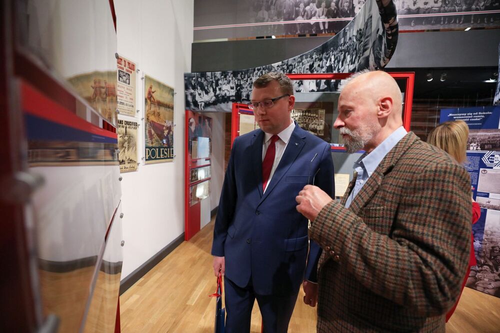 Otwarcie wystawy „»Ramię krzep – Ojczyźnie służ«. 135 rocznica powstania Sokolstwa Polskiego w Ameryce” – Warka, 16 września 2022. Fot. Mikołaj Bujak (IPN)