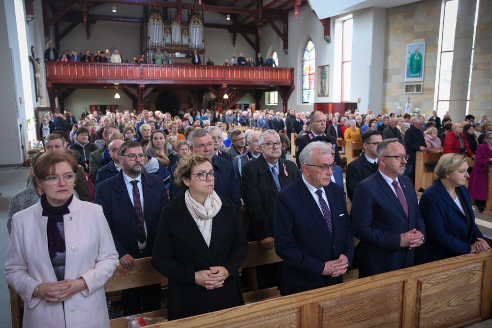 Msza św. poprzedzająca uroczystość odsłonięcia pomnika poświęconego żołnierzom szwadronu Zdzisława Badochy „Żelaznego” 5. Wileńskiej Brygady Armii Krajowej – Sierakowice, 18 września 2022. Fot. Sławek Kasper (IPN)