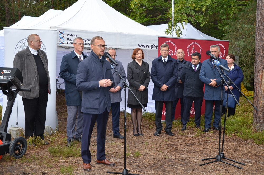 Konferencja prasowa dotycząca poszukiwań mogił ofiar obozu NKWD w Trzebusce – Nienadówka, 19 września 2022. Fot. Katarzyna Gajda-Bator IPN