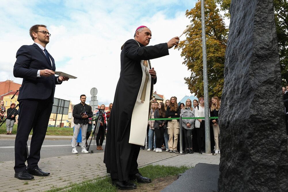 Uroczyste odsłonięcie tablicy upamiętniającej Wincentynę Teskową – Bydgoszcz, 21 września 2022. Fot. Mikołaj Bujak (IPN)