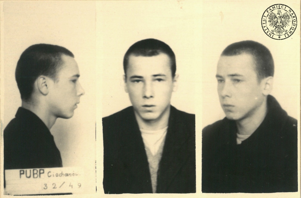 Jerzy Dziemieszkiewicz „Żbik” w 1949 r. Zdjęcia z kartoteki zdjęć sygnalitycznych. Fot. z zasobu IPN
