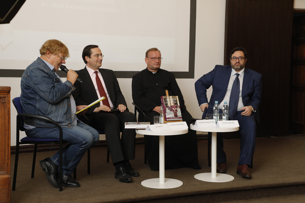 Promocja książki „Defensor Ecclesiae. Arcybiskup Antoni Baraniak (1904–1977). Salezjańskie koleje życia i posługi metropolity poznańskiego” – Warszawa, 26 września 2022. Fot. Piotr Życieński (IPN)