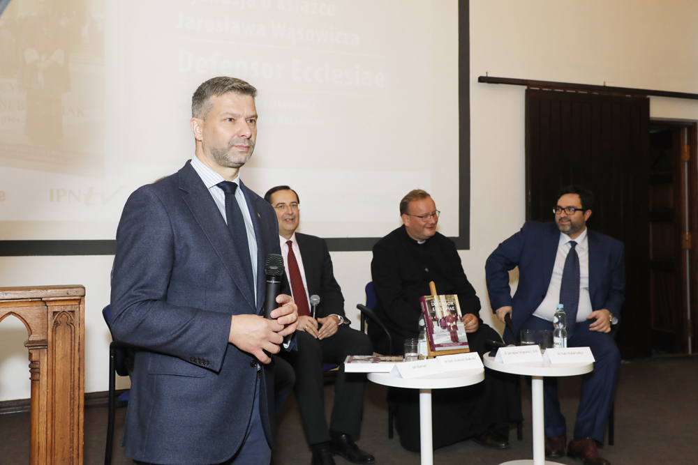 Dr hab. Filip Musiał, dyrektor Muzeum Żołnierzy Wyklętych i Więźniów Politycznych PRL, podczas promocji książki „Defensor Ecclesiae…” – Warszawa, 26 września 2022. Fot. Piotr Życieński (IPN)