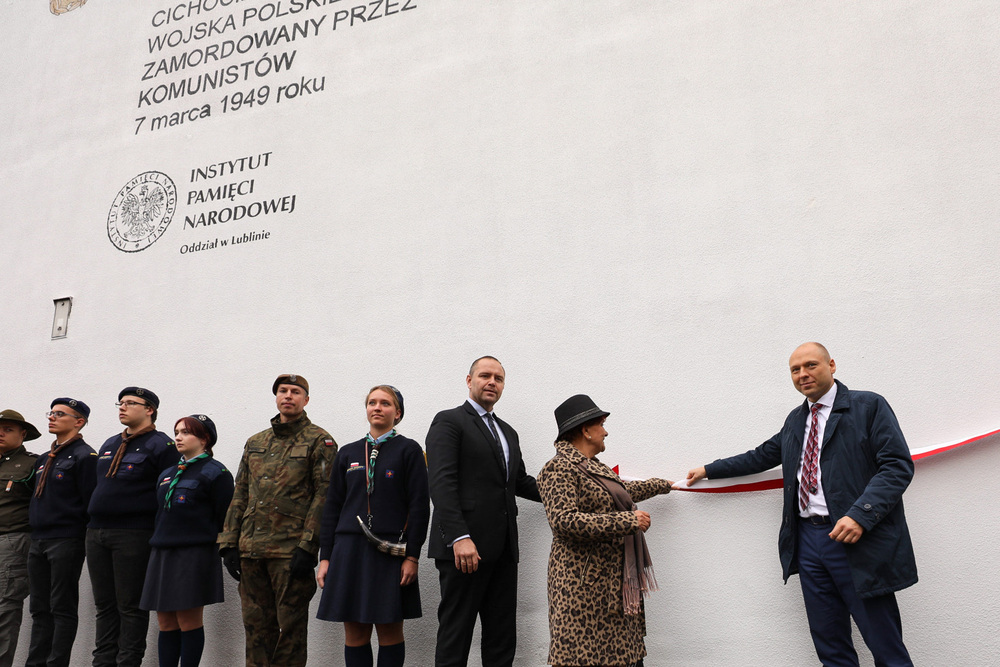 Odsłonięcie muralu poświęconego mjr. Hieronimowi Dekutowskiemu „Zaporze” – Lublin, 29 września 2022. Fot. Mikołaj Bujak (IPN)