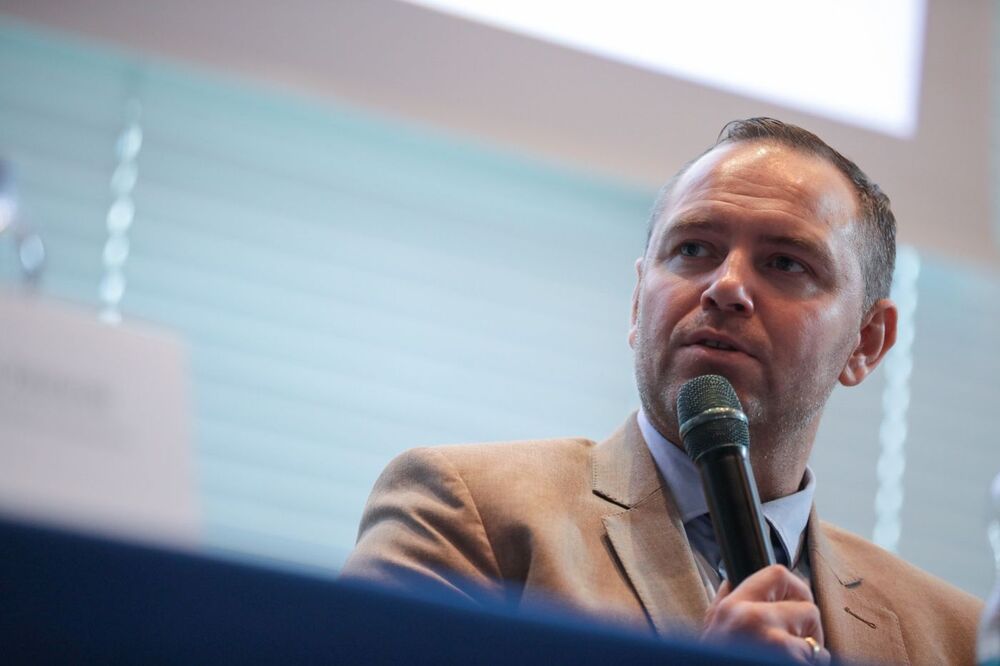 Dr Karol Nawrocki, prezes IPN, podczas prezentacji książki „Wielkie tradycje polskiego sportu. Boks” – Warszawa, 30 września 2022. Fot. Mikołaj Bujak (IPN)