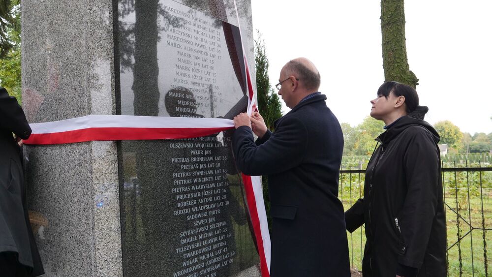 Uroczystości w 83. rocznicę masowego mordu ludności cywilnej w Szczuczkach – 2 października 2022. Fot. Szczepan Barczyk (IPN Lublin)