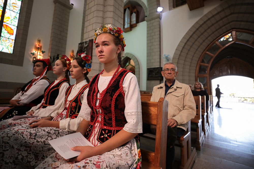 Msza św. w Katedrze Najświętszego Serca Jezusa – Taszkent, 4 października 2022. Fot. Mikołaj Bujak (IPN)