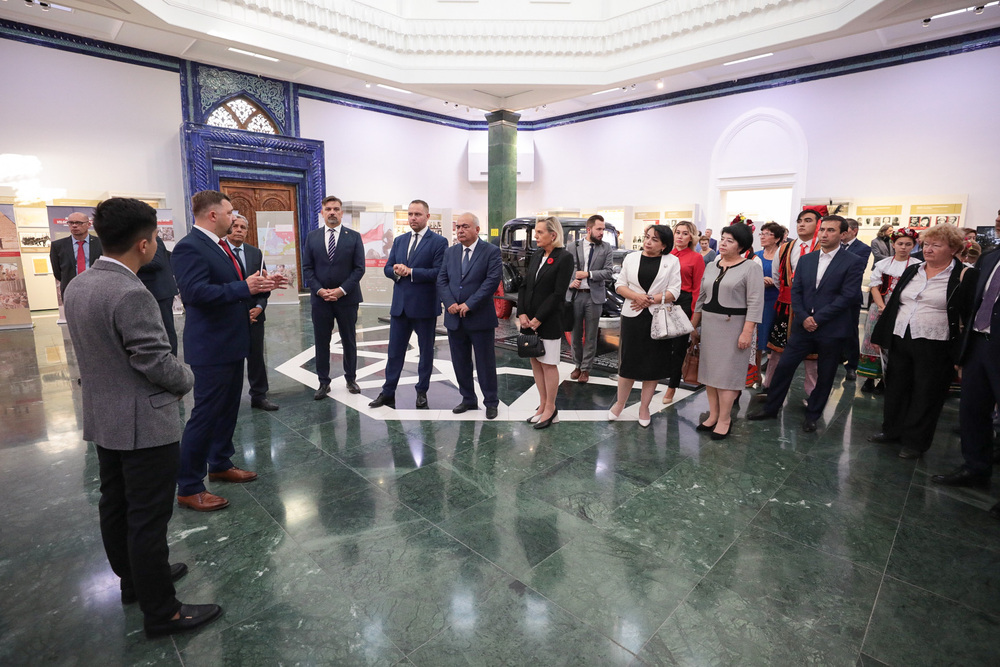 Otwarcie wystawy IPN „Szlaki Nadziei. Odyseja Wolności” w Uzbekistanie – Taszkent, 4 października 2022. Fot. Mikołaj Bujak (IPN)