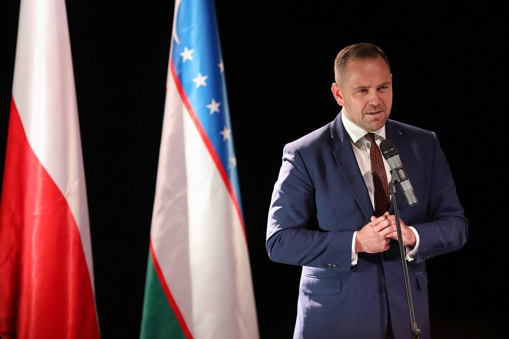 Wręczenie odznaczeń w teatrze Ilkhom w Taszkencie – 4 października 2022. Fot. Mikołaj Bujak (IPN)