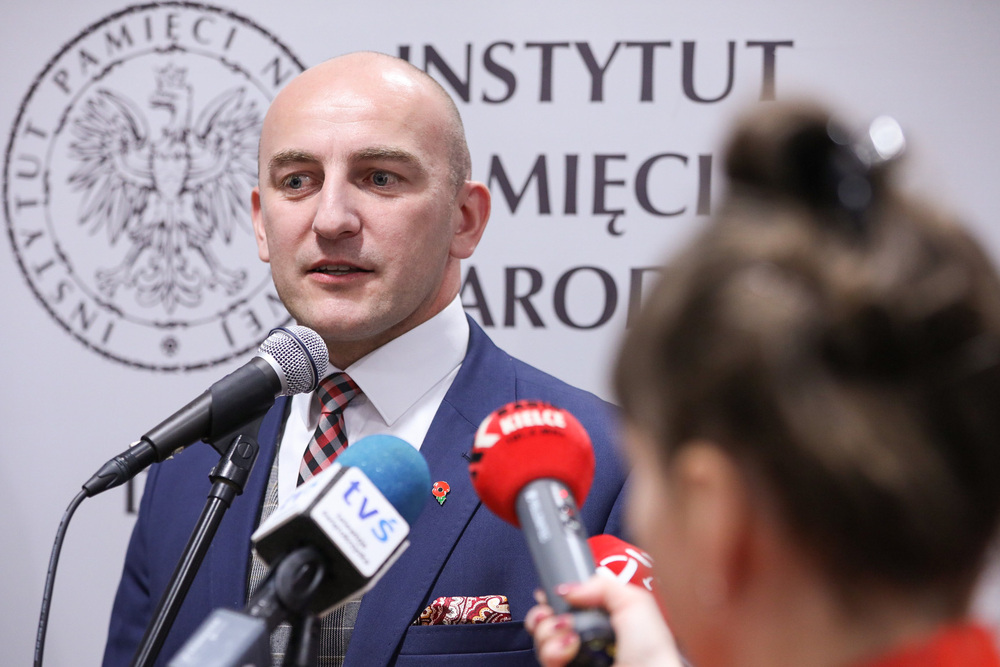 Dr Marek Jedynak, współautor wystawy „Waldemar Szwiec »Robot«” –  Końskie (woj. świętokrzyskie), 11 października 2022. Fot. Mikołaj Bujak (IPN)