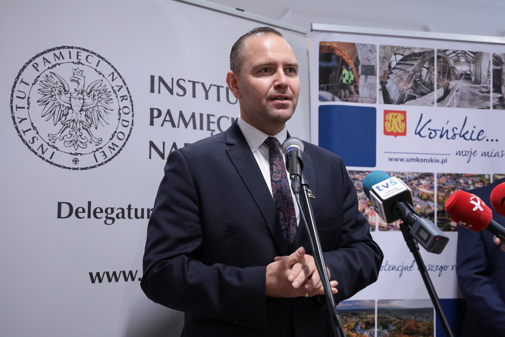 Dr Karol Nawrocki, prezes IPN. Wernisaż wystawy „Waldemar Szwiec »Robot«” –  Końskie (woj. świętokrzyskie), 11 października 2022. Fot. Mikołaj Bujak (IPN)