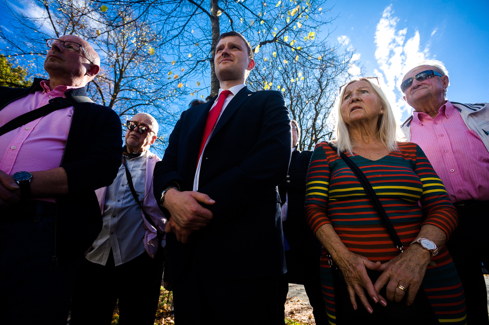 Odsłonięcie tablicy upamiętniającej Józefa Mackiewicza w Monachium – 16 października 2022. Fot. Sławek Kasper (IPN)