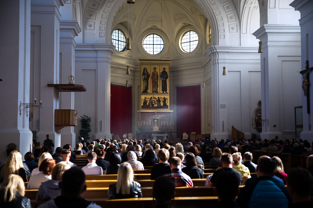 Msza św. w intencji Józefa Mackiewicza w Kościele św. Józefa w Monachium – 16 października 2022. Fot. Sławek Kasper (IPN)
