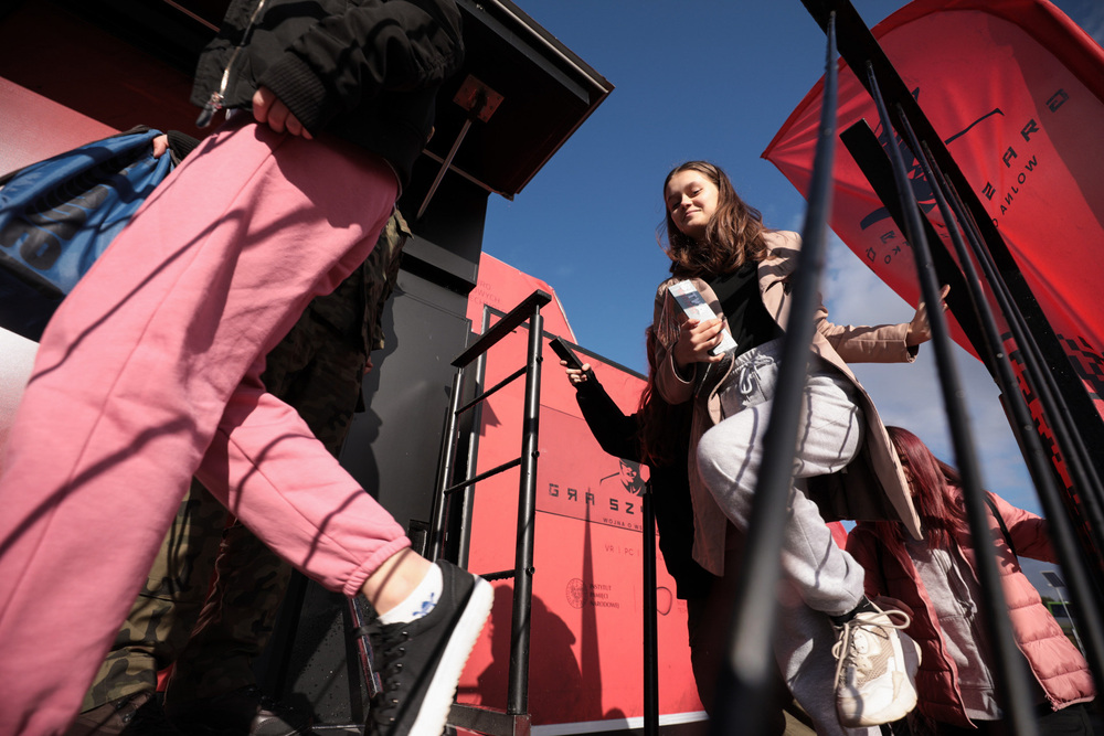 Wystawa mobilna „Gra Szyfrów” w Gietrzwałdzie – 19 października 2022. Fot. Mikołaj Bujak (IPN)