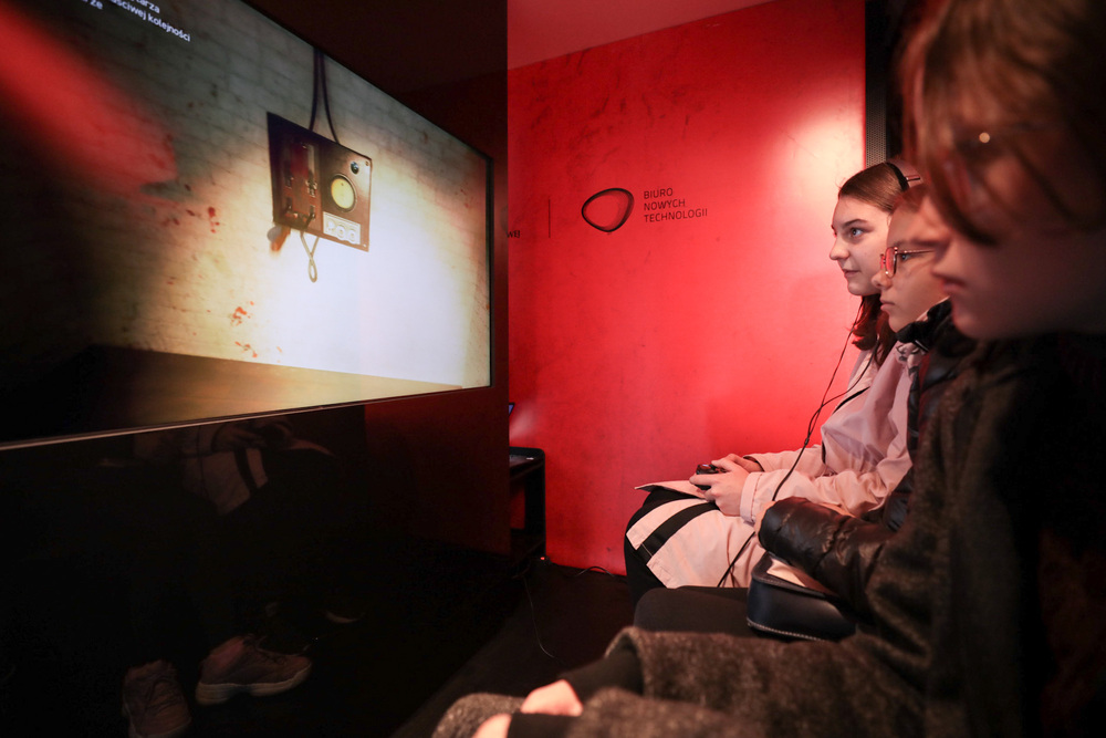 Wystawa mobilna „Gra Szyfrów” w Gietrzwałdzie – 19 października 2022. Fot. Mikołaj Bujak (IPN)