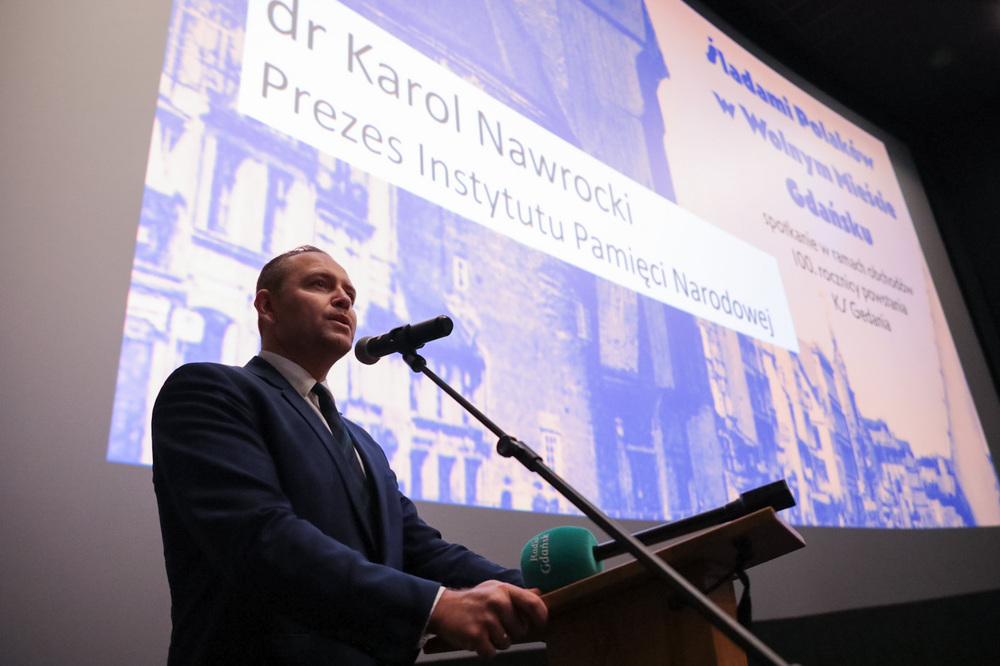 Prezes IPN dr Karol Nawrocki podczas spotkanie edukacyjnego z uczniami trójmiejskich szkół „Śladami Polaków w Wolnym Mieście Gdańsku” – Gdańsk, 20 października 2022. Fot. Mikołaj Bujak (IPN)