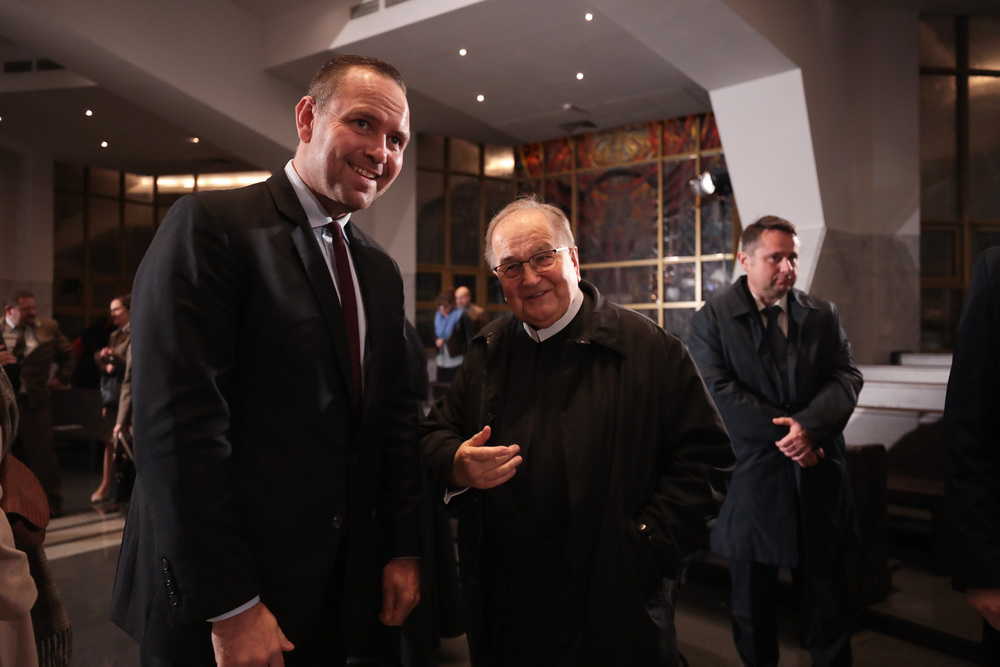 Dr Karol Nawrocki i o. Tadeusz Rydzyk CSsR. Fot. Mikołaj Bujak (IPN)