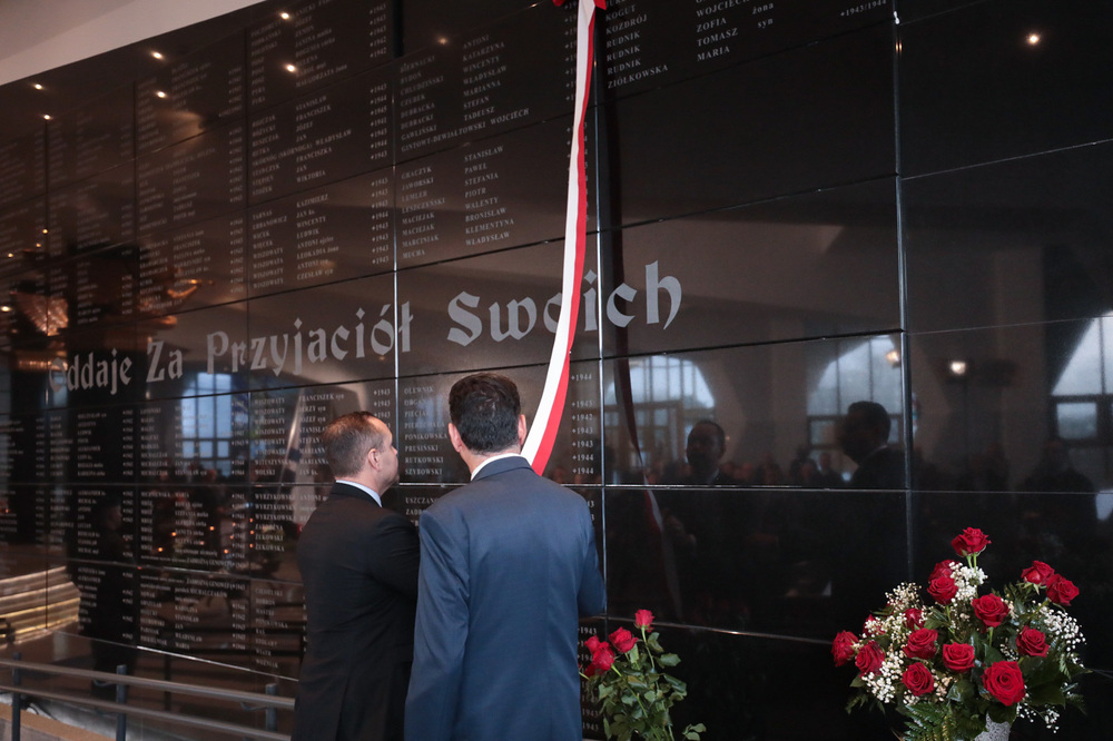 Odsłonięcie tablicy – Toruń, 24 października 2022. Fot. Mikołaj Bujak (IPN)