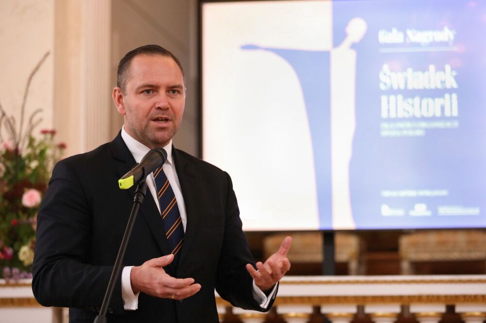 Prezes IPN dr Karol Nawrocki podczas gali wręczenia nagrody Instytutu Pamięci Narodowej „Świadek Historii” osobom i organizacjom spoza Polski – Warszawa, 25 października 2022. Fot. Mikołaj Bujak (IPN)