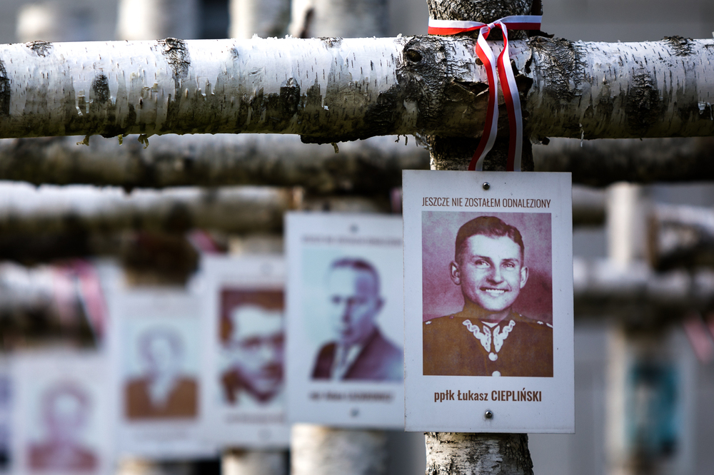 Delegacja z Albanii na „Łączce” na Cmentarzu Powązkowskim –  25 października 2022. Fot. Sławek Kasper (IPN)