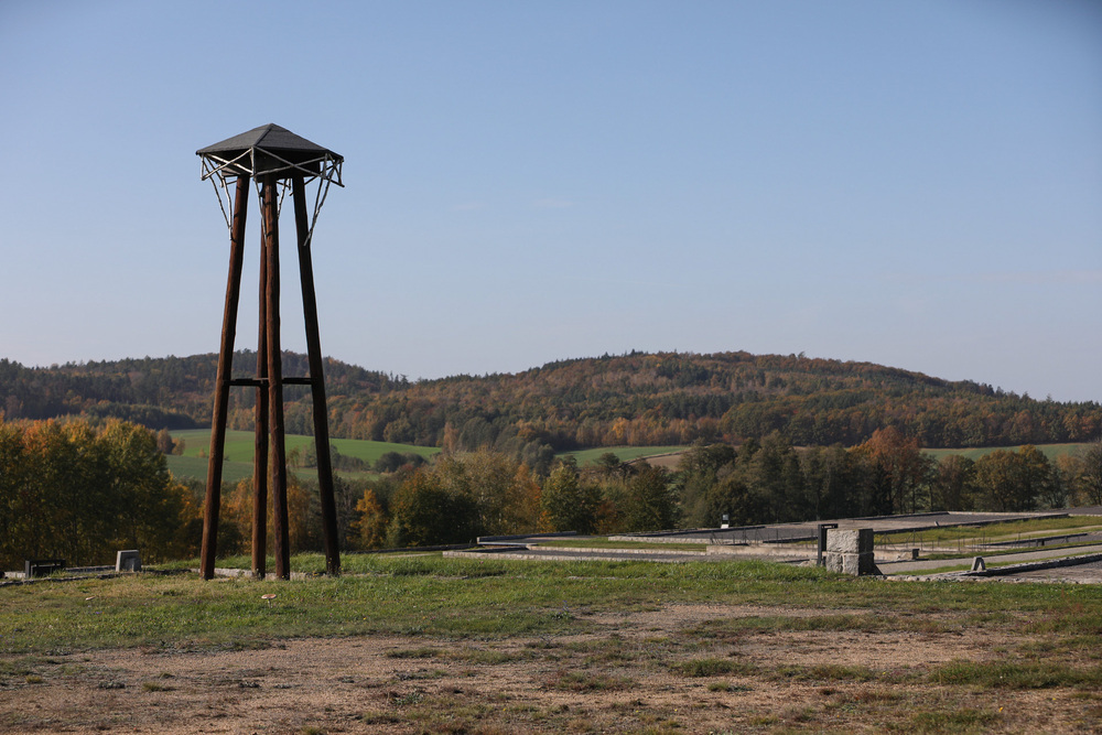 Teren Muzeum Gross-Rosen w Rogoźnicy, byłego niemieckiego obozu koncentracyjnego i zagłady. Fot. Mikołaj Bujak (IPN)