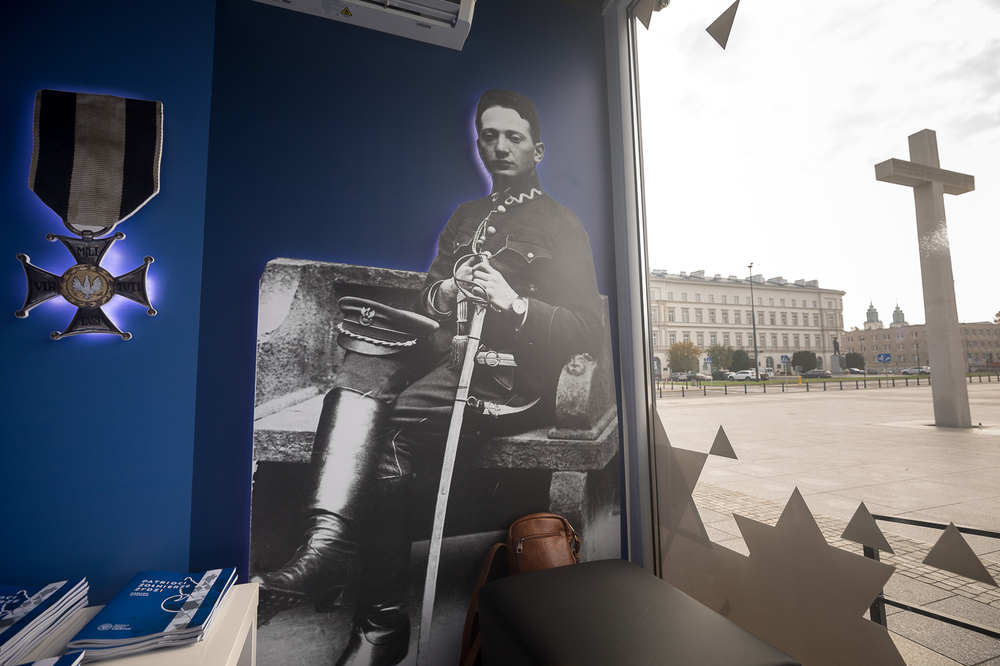 Wystawę multimedialną IPN „Patrioci. Żołnierze. Żydzi” zwiedził Yacov Livne, ambasador Izraela w Polsce – Warszawa, 28 października 2022. Fot. Sławek Kasper (IPN)