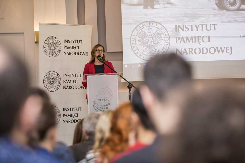 Marzena Kruk, dyrektor Archiwum IPN. Konferencja naukowa: „Okres przydatności. Fotografia jako surowiec i narzędzie w działalności instytucji” – Warszawa, 27 października 2022. Fot. IPN