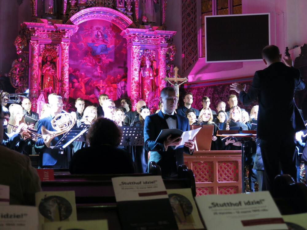 Prapremiera „Requiem Kaszubskiego” Adama Diesnera w Kolegiacie Kartuskiej – 29 października 2022. Fot. Biuro Wydarzeń Kulturalnych IPN