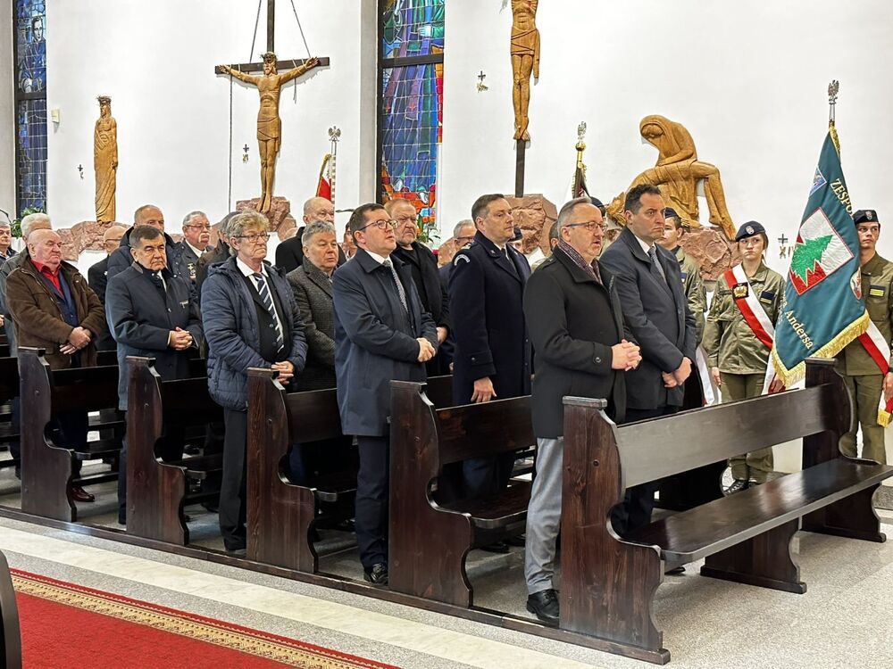 Msza św. w kościele pw. Św. Augustyna w Złocieńcu w 40. rocznicę internowania działaczy i sympatyków NSZZ Solidarność w Wojskowych Obozach Internowania – Złocieniec, 3 listopada 2022. Fot. IPN