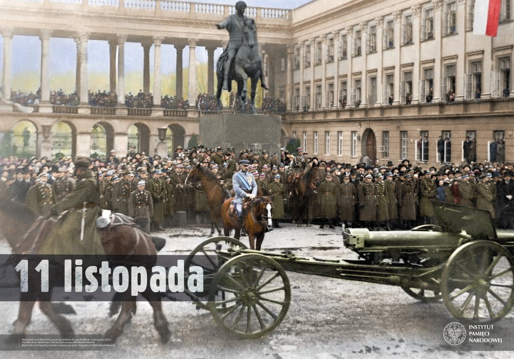 Marszałek Józef Piłsudski przyjmuje defiladę Wojska Polskiego 11 listopada 1926 r., koloryzacja Mikołaj Kaczmarek, źródło NAC