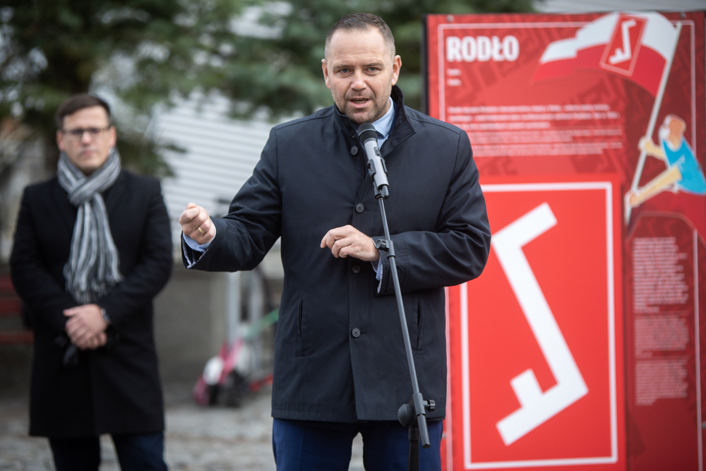 Prezes IPN dr Karol Nawrocki. Wernisaż wystawy „»Jesteśmy Polakami«. Związek Polaków w Niemczech” – Kwidzyn, 10 listopada 2022 . Fot. Sławek Kasper IPN)