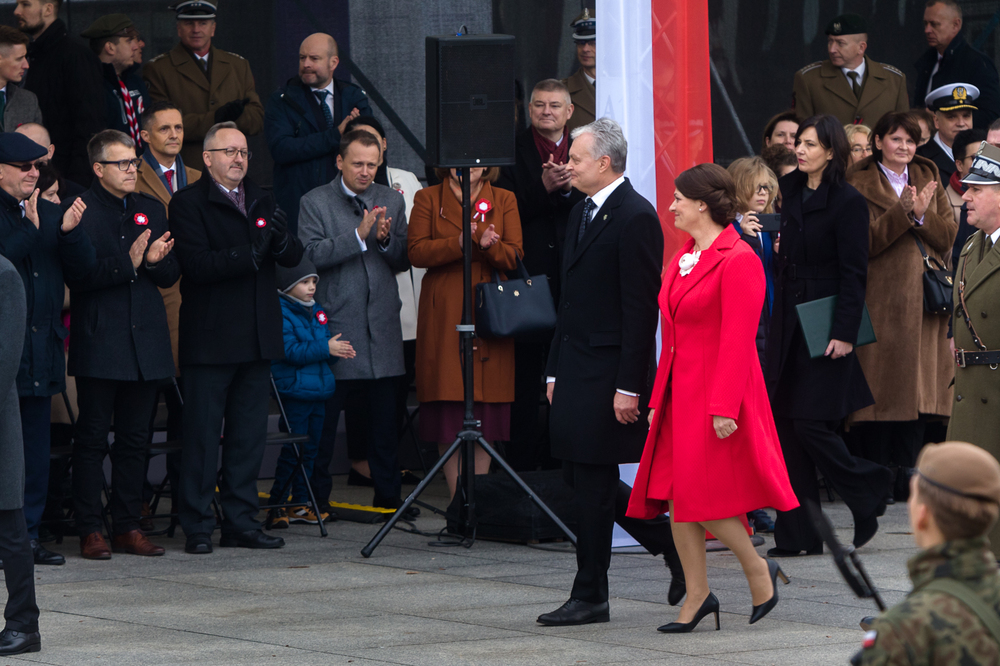 Prezydent Republiki Litewskiej Gitanas Nausėda z małżonką podczas centralnych uroczystości z okazji Narodowego Święta Niepodległości – Warszawa, 11 listopada 2022. Fot. Sławek Kasper (IPN)