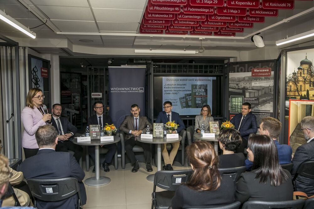 Dyskusja wokół serii wydawniczej „Leksykon bezpieki. Kadra kierownicza aparatu bezpieczeństwa (1944–1956)” – 16 listopada 2022. Fot. Katarzyna Adamów (IPN)