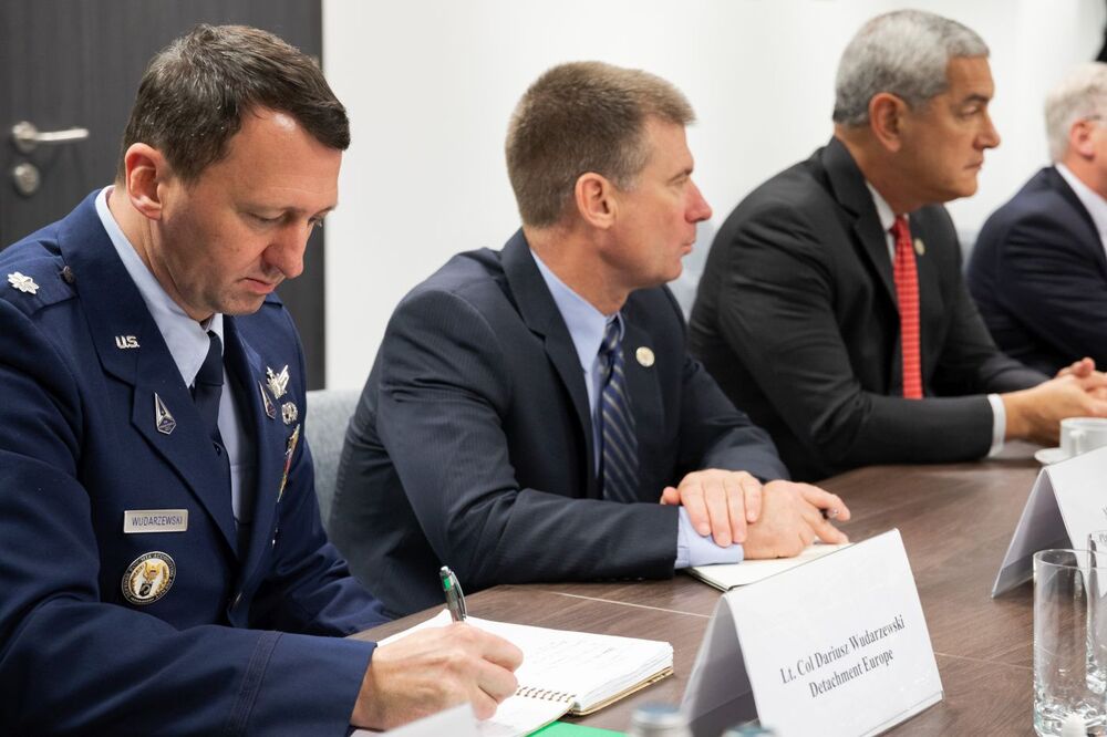 Kierownictwo DPAA, amerykańskiej agencji rządowej poszukującej żołnierzy zaginionych podczas wojen i konfliktów zbrojnych, z wizytą w IPN – Warszawa, 17 listopada 2022. Fot. Mikołaj Bujak (IPN)