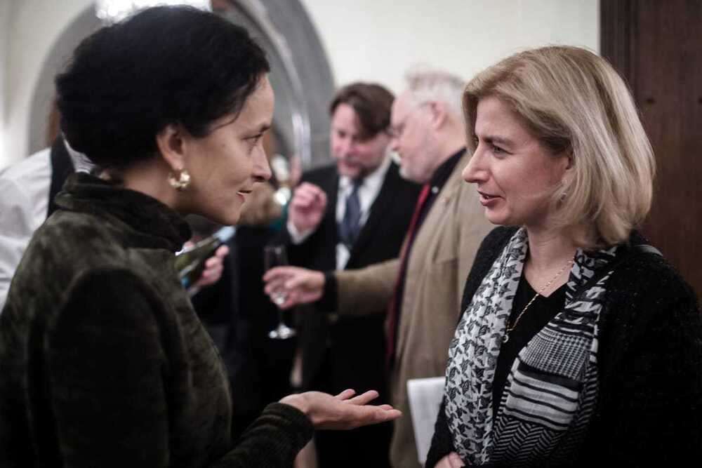 Dr Neela Winkelmann-Heyrovská, dyrektor zarządzająca Platformy Europejskiej Pamięci i Sumienia (L) i Agnieszka Jędrzak, dyrektor Biura Współpracy Międzynarodowej IPN (P). Fot. Sławek Kasper (IPN)