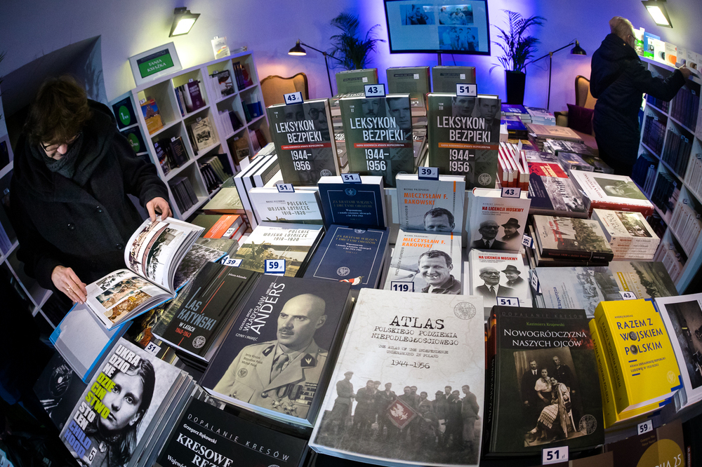 Instytut Pamięci Narodowej na XXX Targach Książki Historycznej w Warszawie – 24 listopada 2022. Fot. Sławek Kasper (IPN)