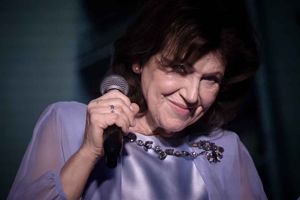 Halina Frąckowiak podczas koncertu  „Wolność i nadzieja” – Warszawa, 27 listopada 2022. Fot. Sławek Kasper (IPN)